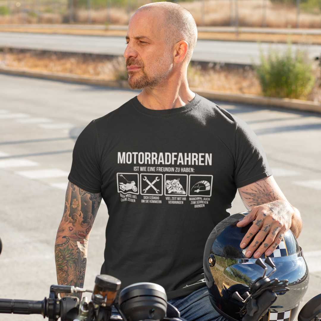 Motorrad und Freundin | Motorrad T-Shirt